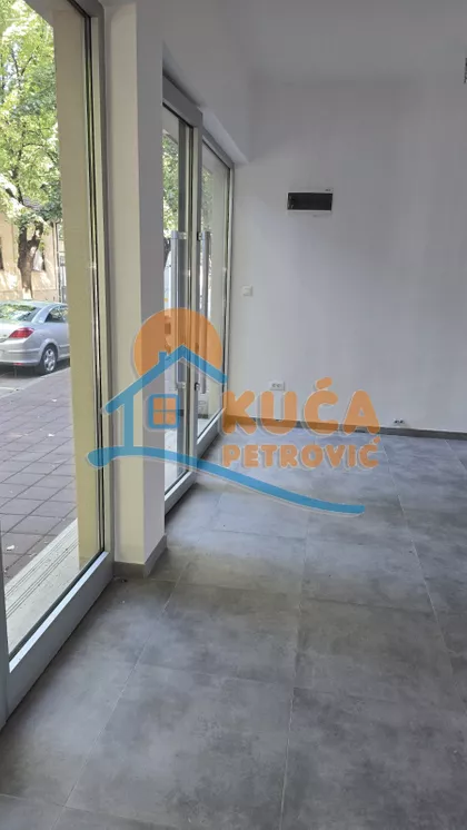 Lole Ribara | 4zida.rs