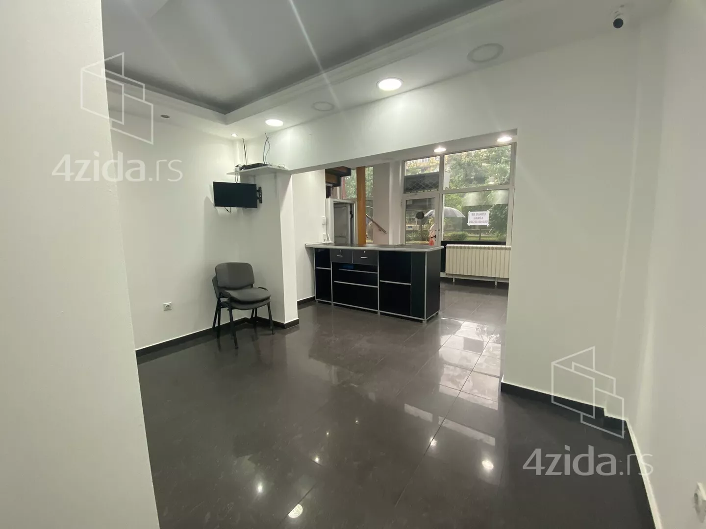 Lokal | 4zida