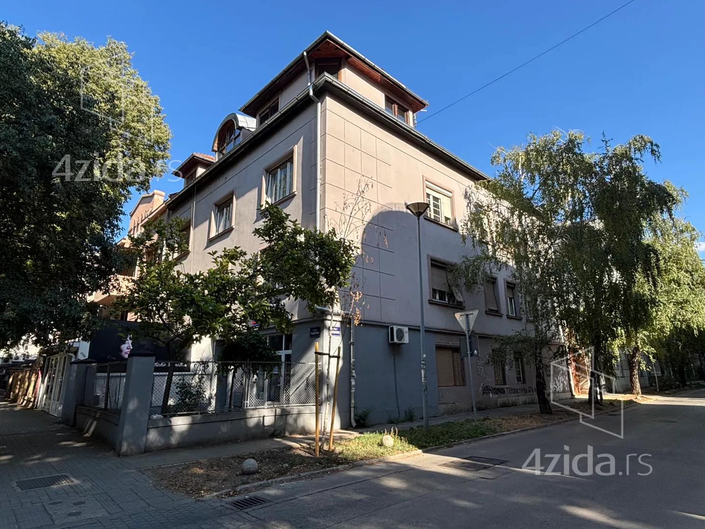 Garsonjera | 4zida