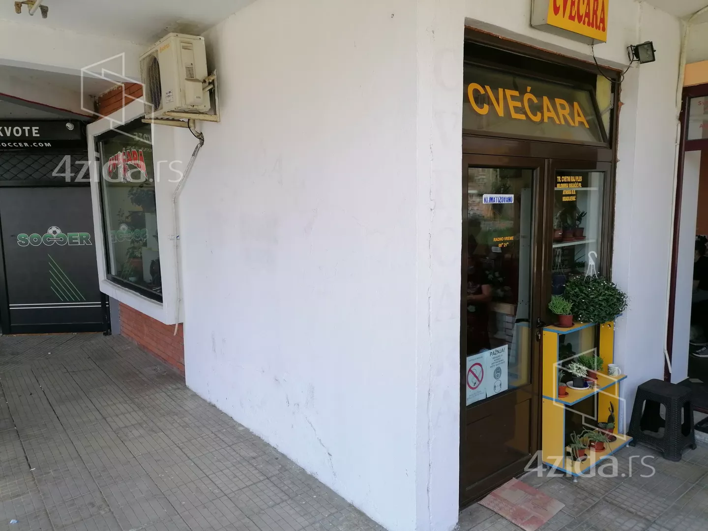 Lokal | 4zida
