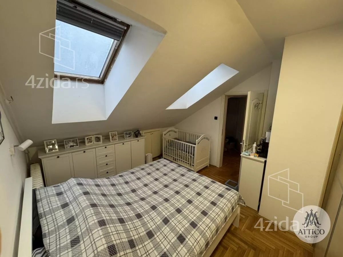 Troiposoban stan | 4zida