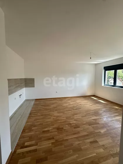 Vojvođanska | 4zida.rs