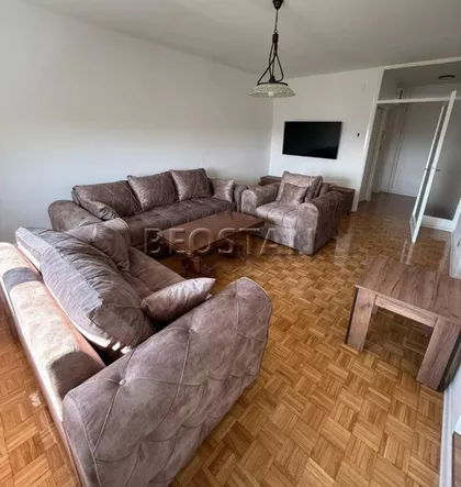 Nedeljka Gvozdenovića | 4zida.rs