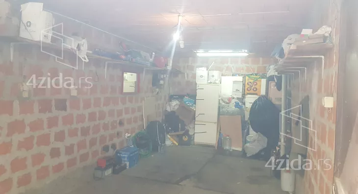 Garaža | 4zida