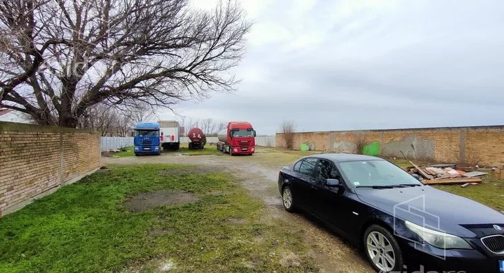 Poslovna zgrada | 4zida