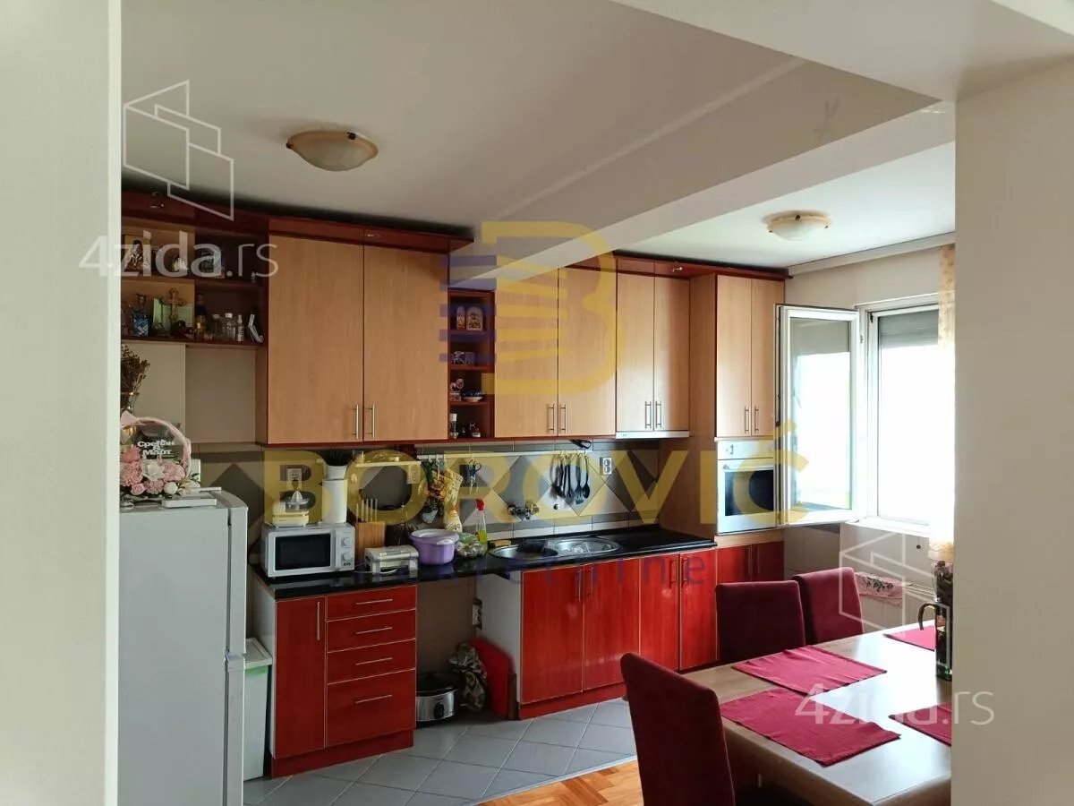 Četvorosoban stan | 4zida