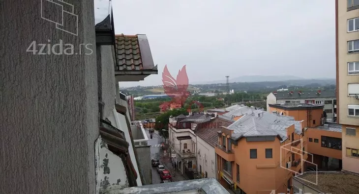 Četvoroiposoban stan | 4zida