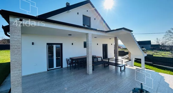 2-etažna kuća | 4zida