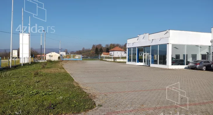 Poslovna zgrada | 4zida