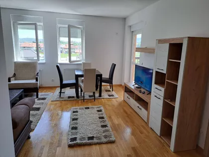 Radnički Bataljon | 4zida.rs