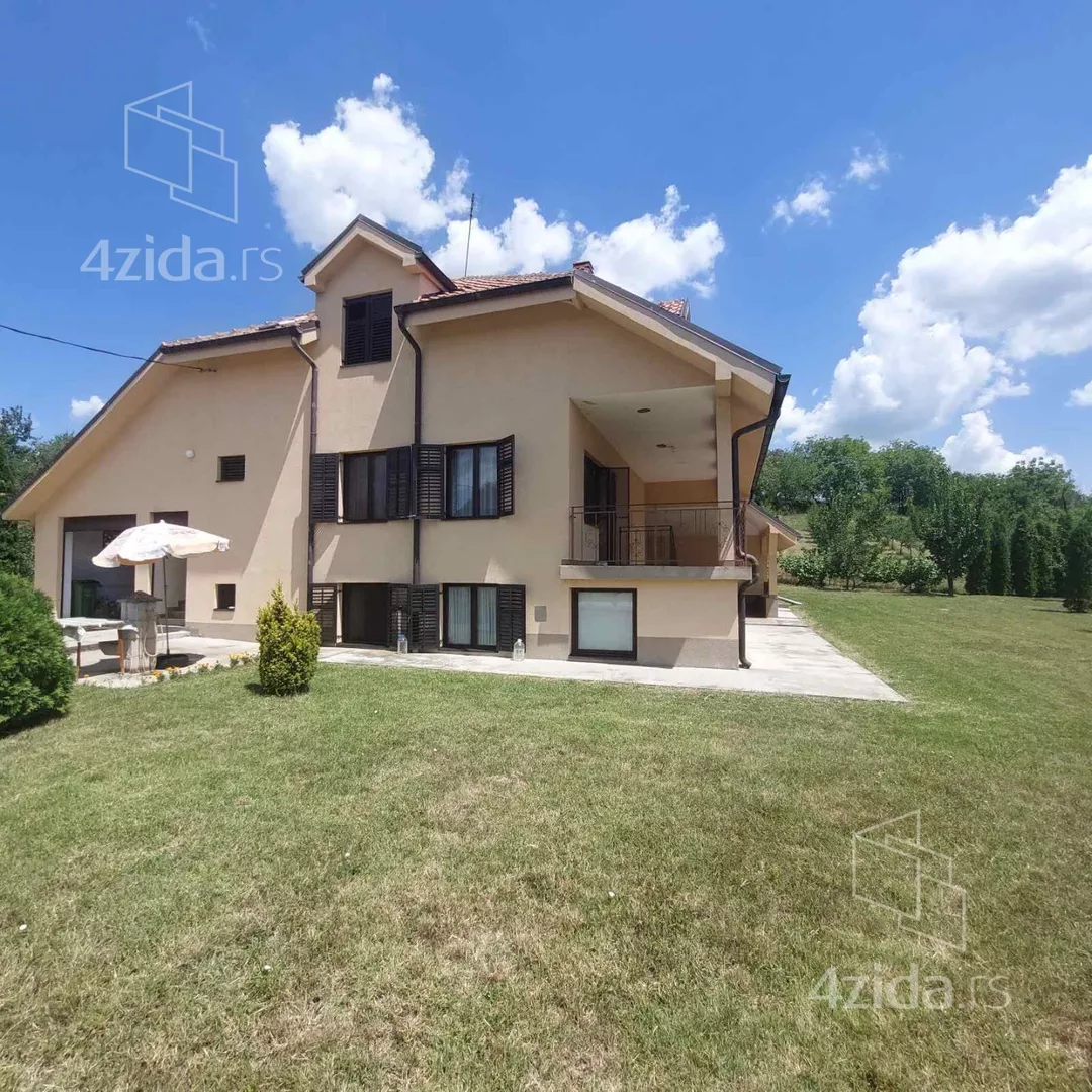 3-etažna kuća | 4zida