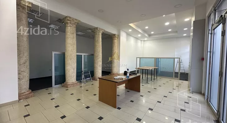 Poslovni prostor | 4zida