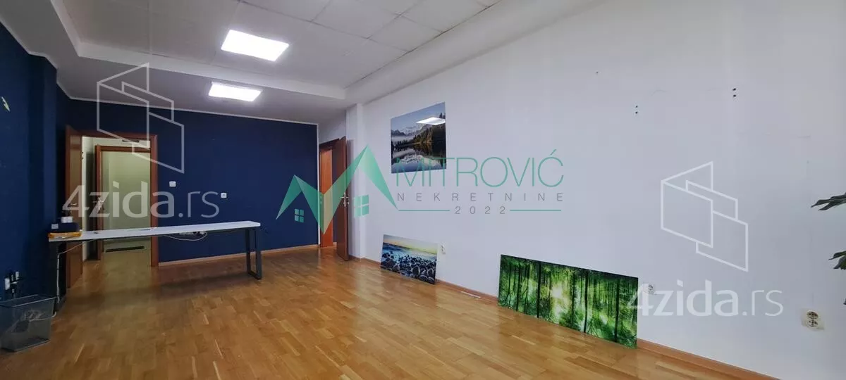 Poslovni prostor | 4zida