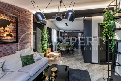 Ivana Milutinovića | 4zida.rs