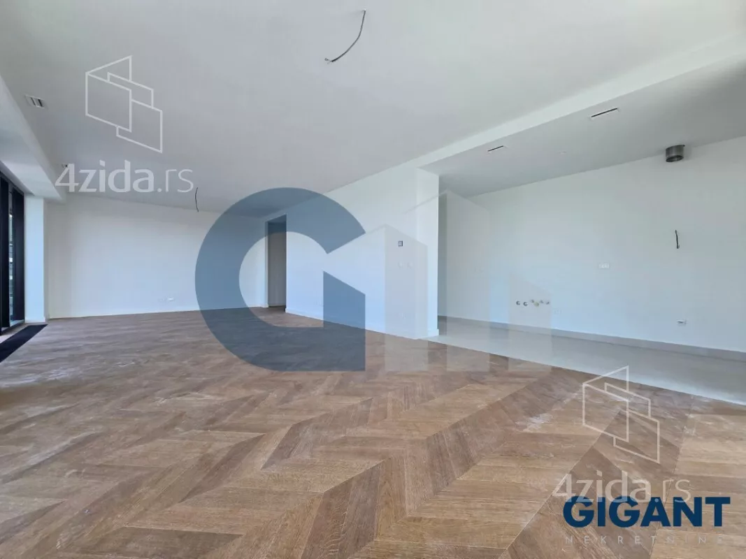 Petosoban stan | 4zida