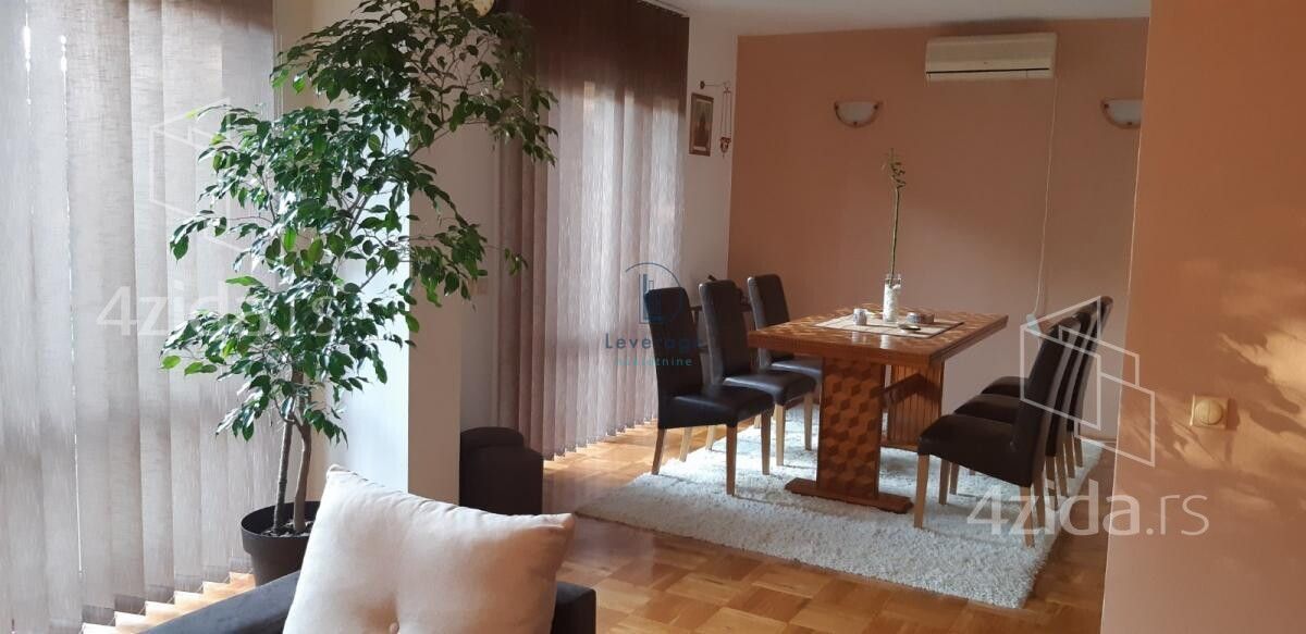 Kuća – Gradska opština Zemun, Šangaj, Zemun