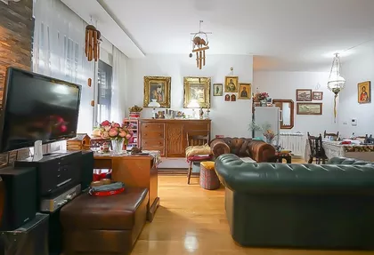 Sazonova | 4zida.rs