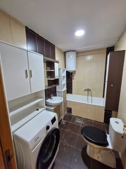 Stojana Novakovića 83 | 4zida.rs