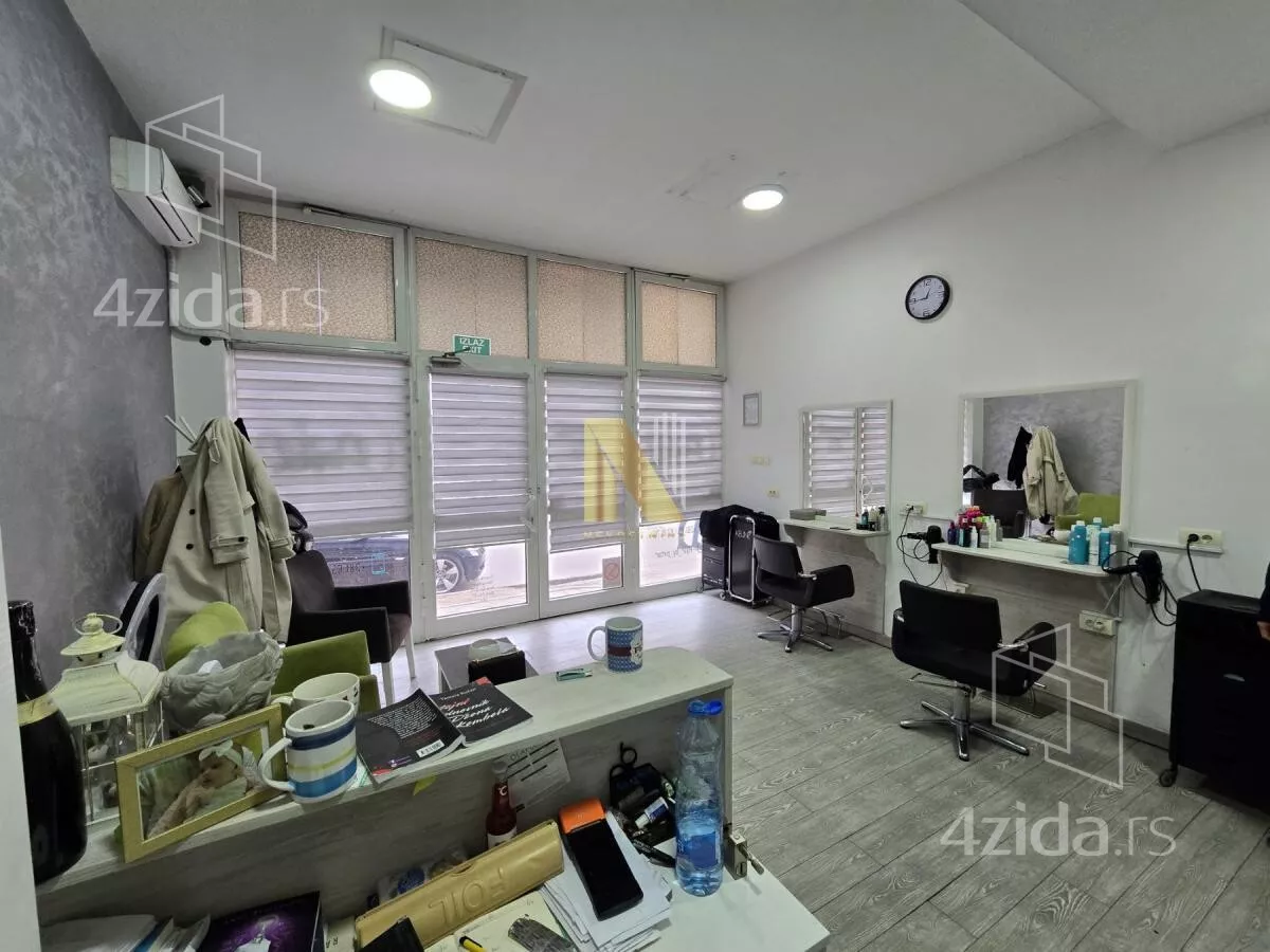 Lokal | 4zida