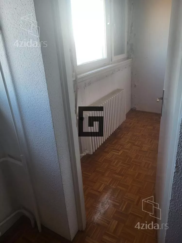 Četvoroiposoban stan | 4zida