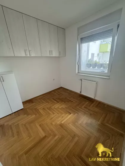 SOMBORSKA | 4zida.rs