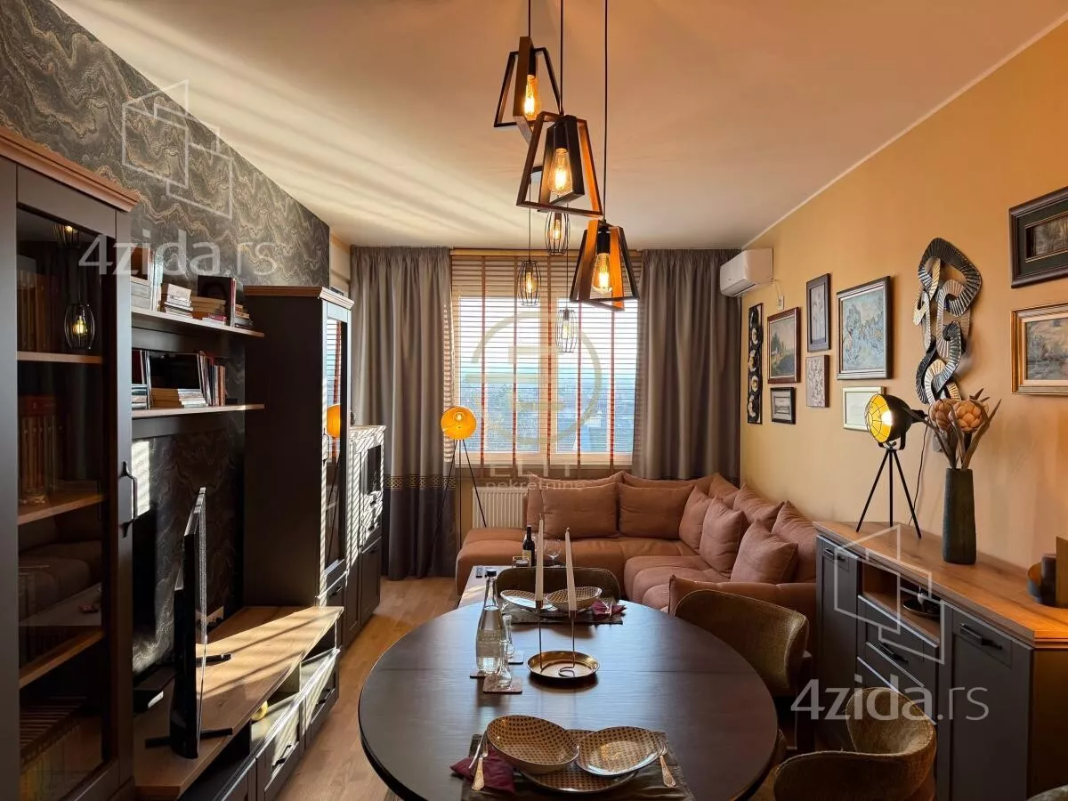 Dvoiposoban stan | 4zida