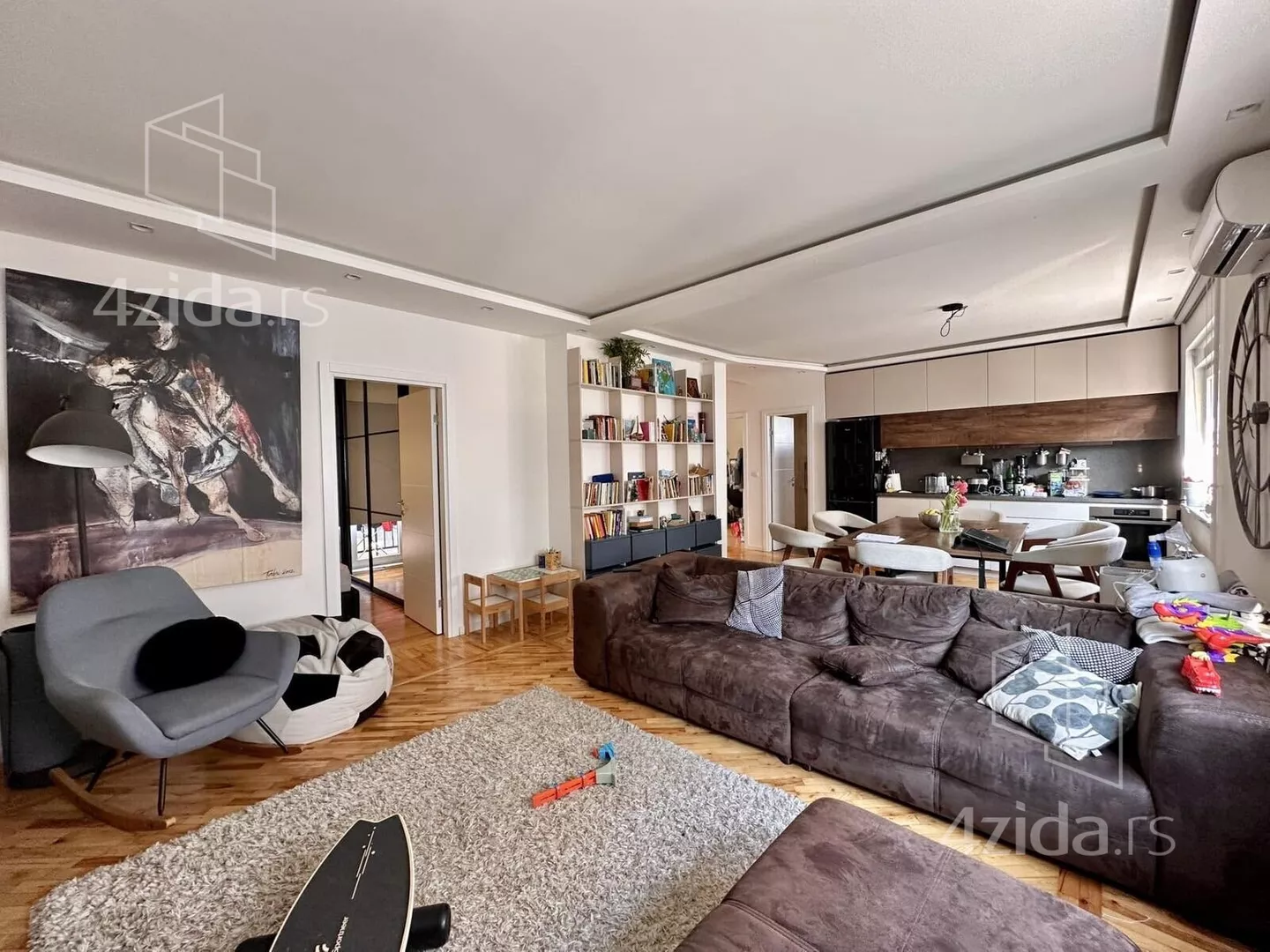 Petosoban stan | 4zida