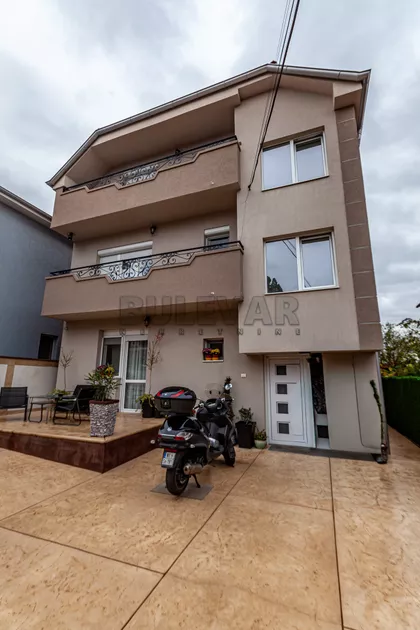 Ledena stena | 4zida.rs