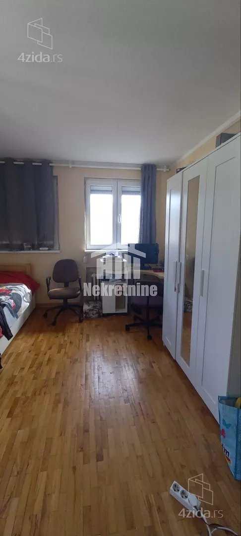 Četvoroiposoban stan | 4zida