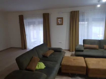 Svetosavska | 4zida.rs