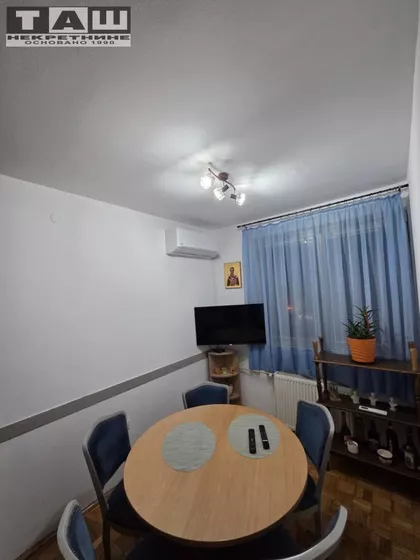 Šest Topola | 4zida.rs