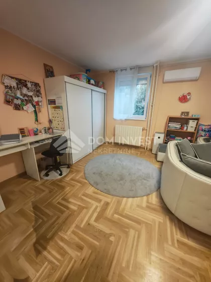 Pariske komune | 4zida.rs