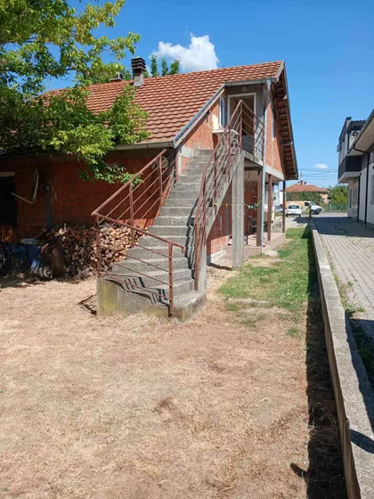 Parunovac | 4zida.rs