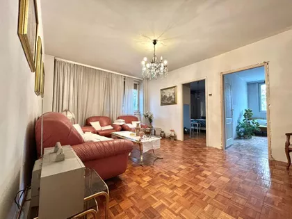 Pariske komune | 4zida.rs