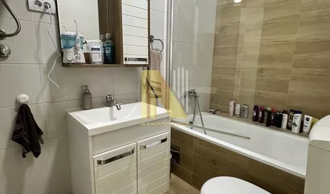 Četvoroiposoban stan | 4zida