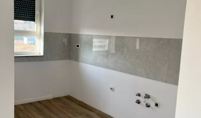 Četvoroiposoban stan | 4zida