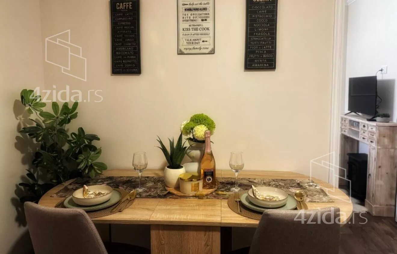 Jednoiposoban stan | 4zida