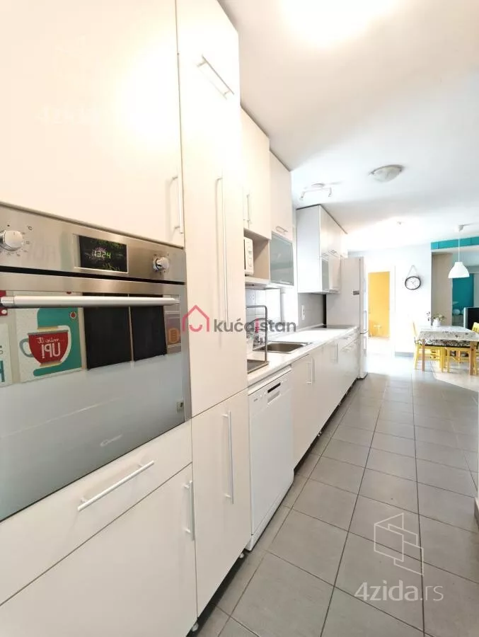 Četvorosoban stan | 4zida