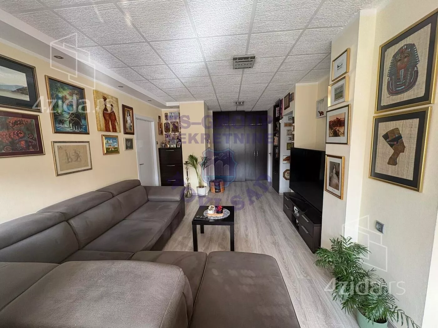 Dvoiposoban stan | 4zida