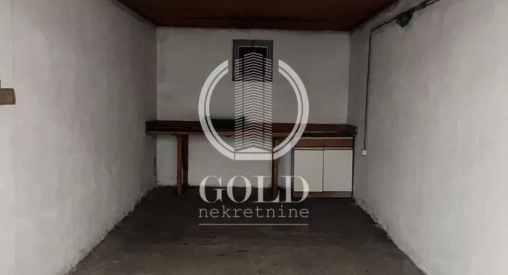 Garaža | 4zida
