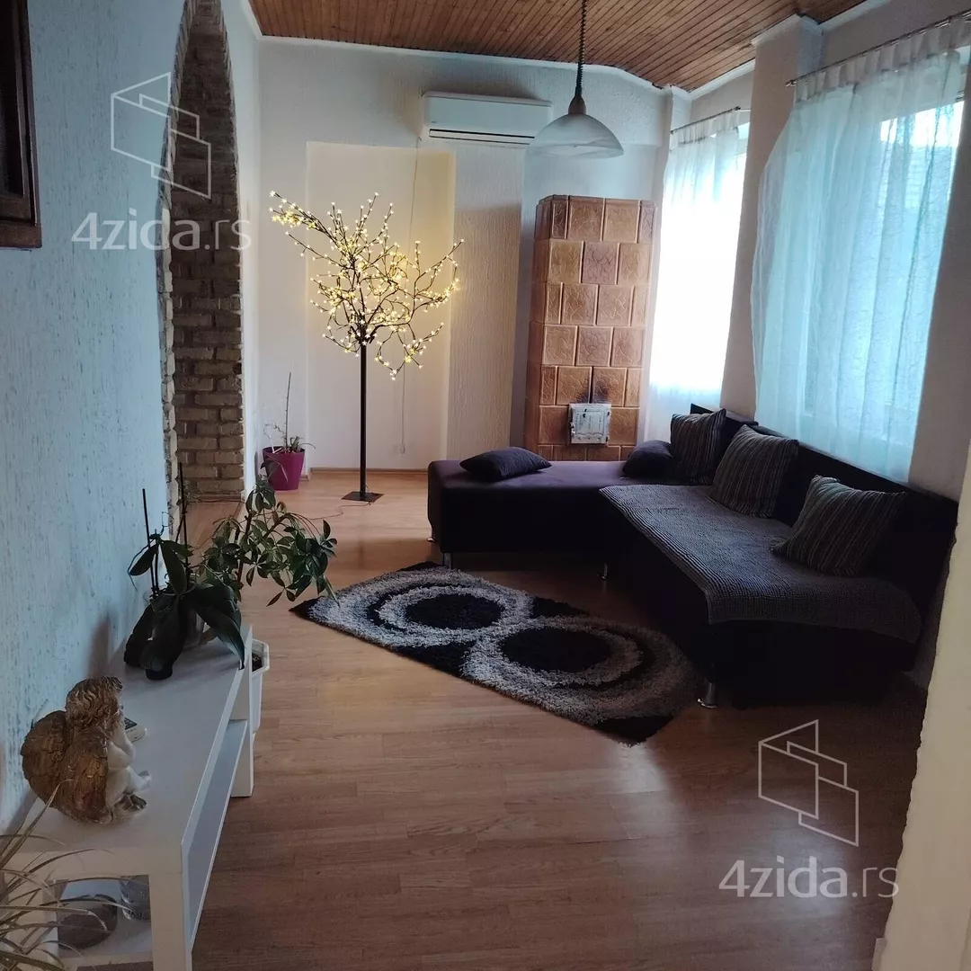 4-etažna kuća | 4zida