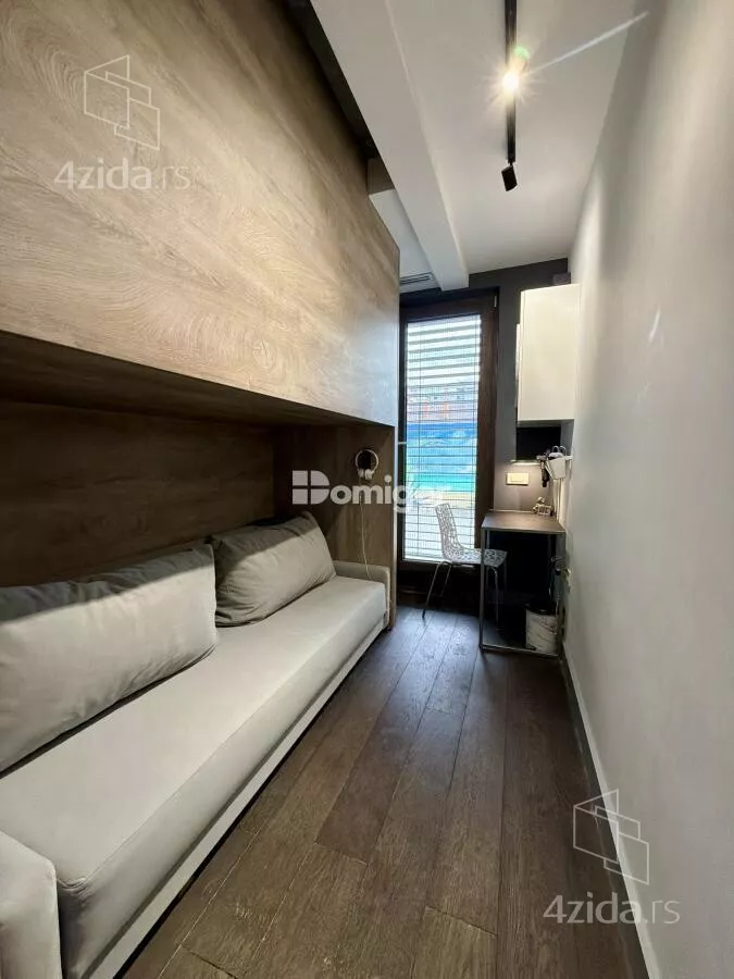 Četvoroiposoban stan | 4zida