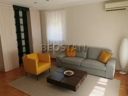 Nedeljka Gvozdenovica | 4zida.rs