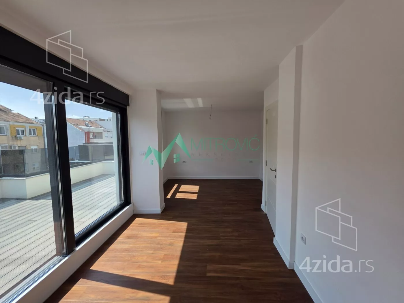 Šestosoban stan | 4zida