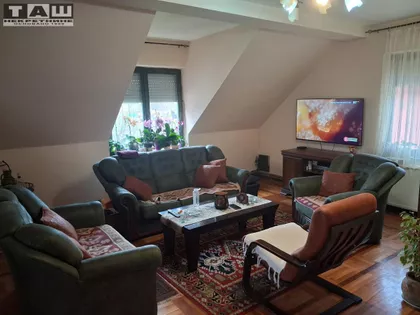 Denino Brdo | 4zida.rs