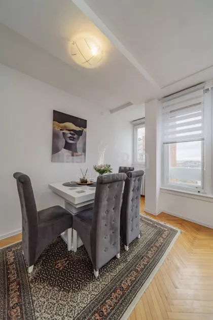 Pariske komune | 4zida.rs