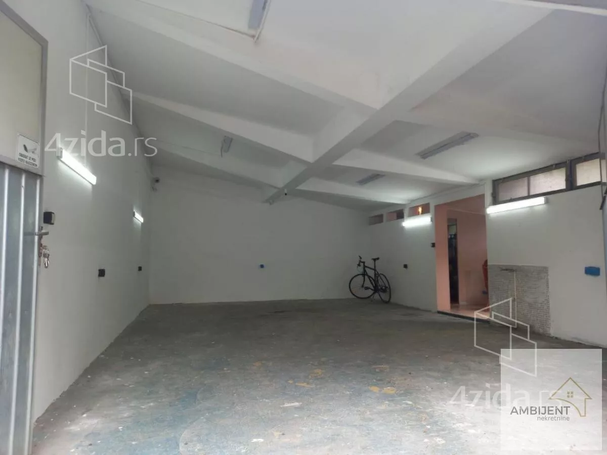 Poslovni prostor | 4zida