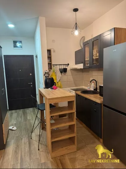 NOVOSADSKI PUT | 4zida.rs