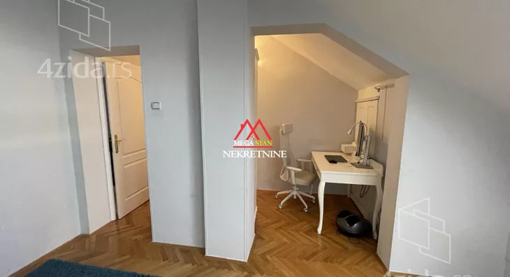 Četvoroiposoban stan | 4zida