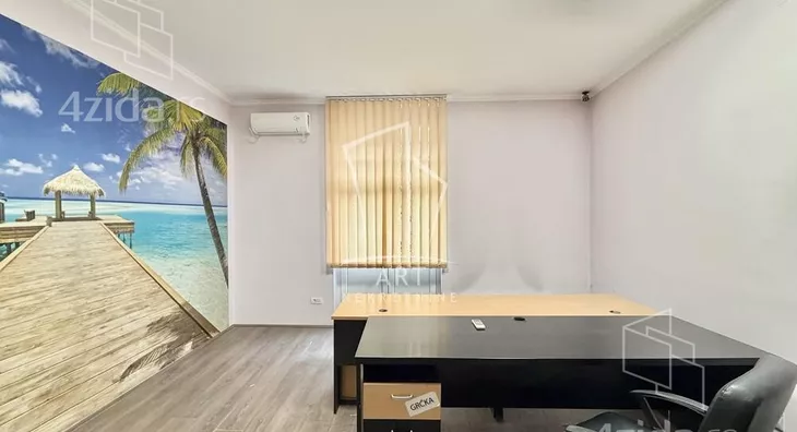 Četvoroiposoban stan | 4zida